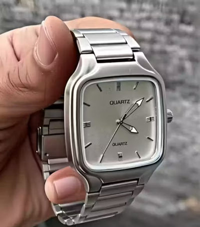 Stylish analog watch for men